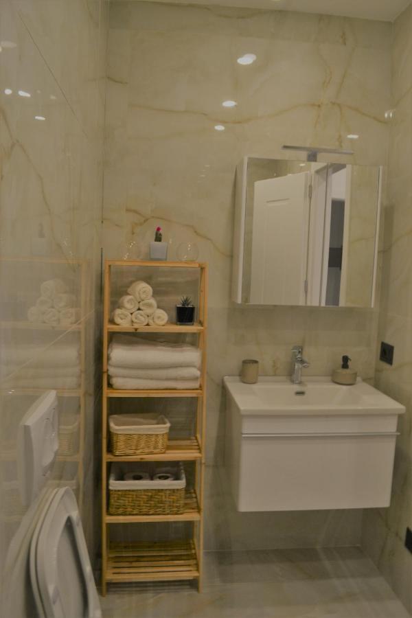 Cozy Central Tirana Apartments エクステリア 写真